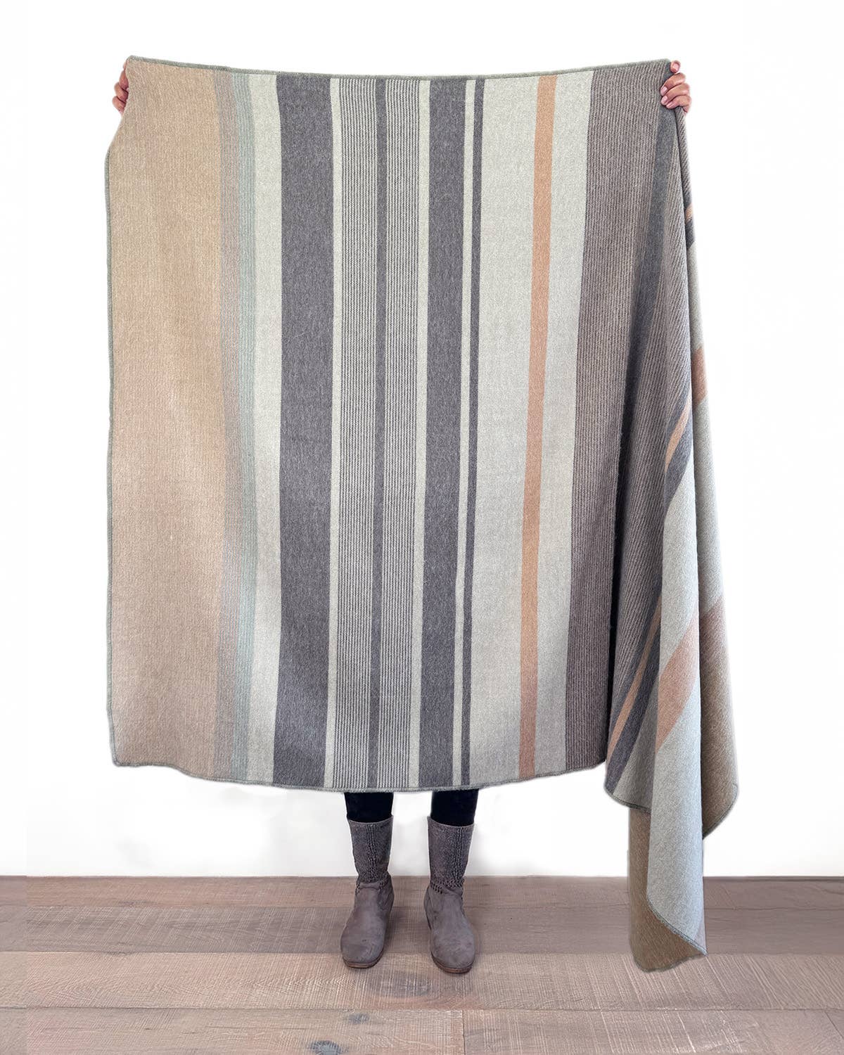 Alpaca Throw - Vintage Pearl